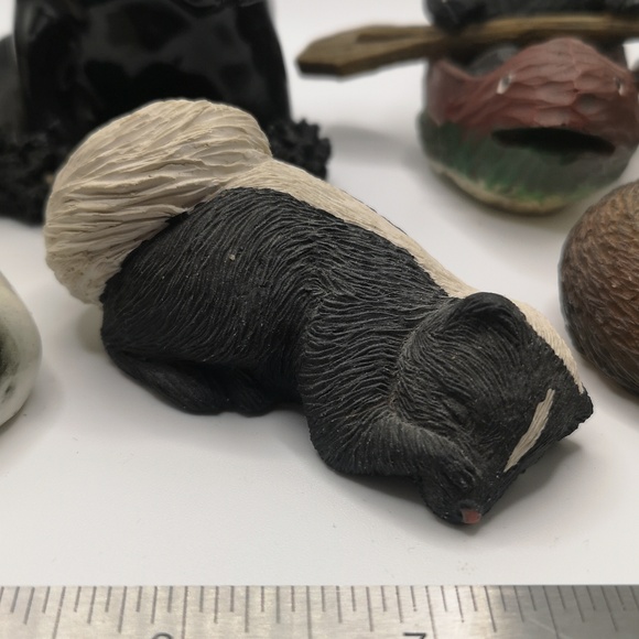 Vintage Collection of 14 Animal Figurines Featuring Cats Dogs Fox Skunk Bears - Picture 10 of 10